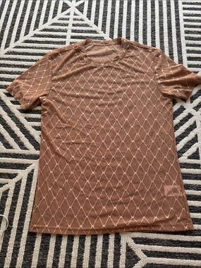 Men's Short-Sleeve Brown Geometric Knit Tee